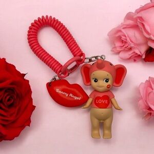 Sonny Angel - Kiss Kiss Series Keychain - Elephant